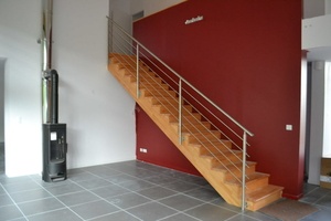 Escalier droit comptemporain