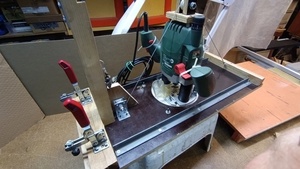 Création d'un ascenseur pour défonceuse sous table