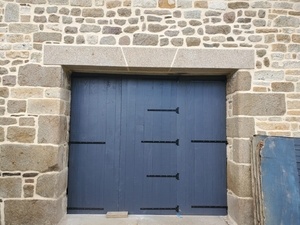 Porte ancienne étable en Douglas