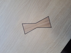 Plateau de table basse.