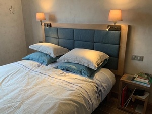 Tête de lit matelassée en chêne