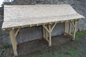 Abri bois fabriqué entièrement à la main