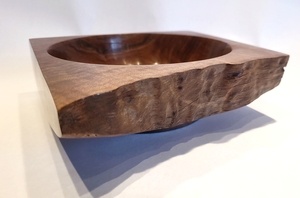 Vide-poches en noyer