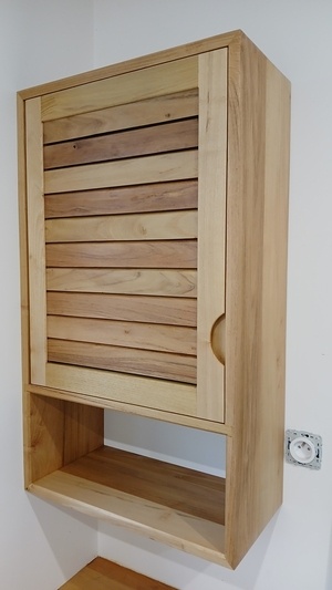 Meuble salle de bains en robinier