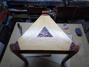 Table triangulaire