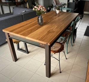 Table en métal et chêne massif