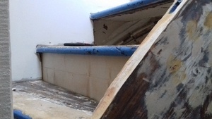 Mon vieil escalier un peu fatigué à aimer... marche après marche.