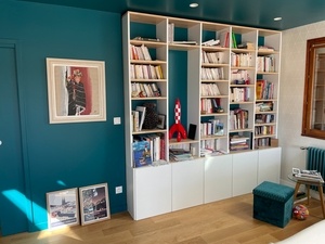 Bibliothèque hévéa et mélaminé blanc