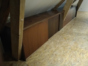 Placard aménagé 100% récup aux outils à main