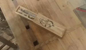 Gravure à la dremel pour une boîte