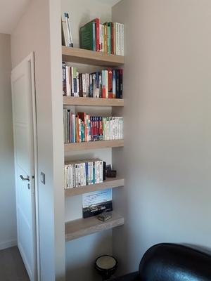 Etagère en faux massif