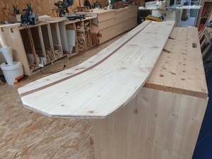 Réalisation d'une planche de surf (tiki hawaïen)