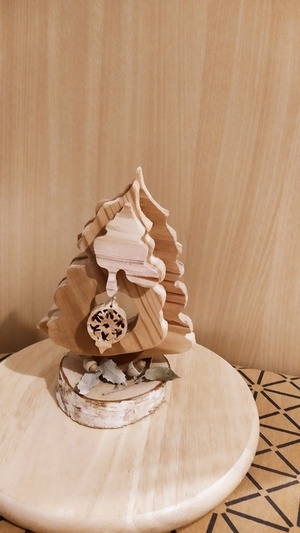 Mini mimi petit sapin chantourné