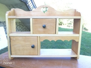 Étagère style savoyard