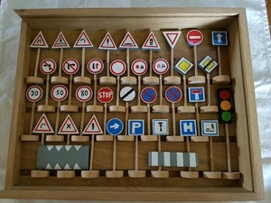 Panneau de signalisation pour tapis de jeu