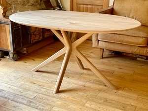 Table en chêne massif