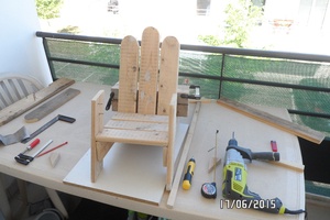 Première chaise enfant en palette