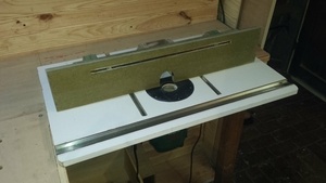 Défonceuse sous table