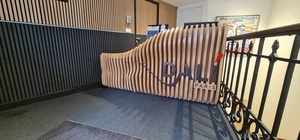 Borne accueil paramétrique - les moustaches de Dali