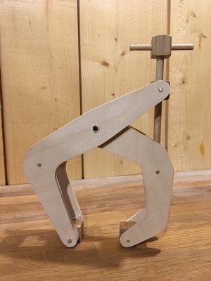 Un petit serre joint en bois pour Frank Howarth