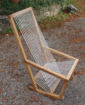 Fauteuil à bascule avec assise en cordelette #1