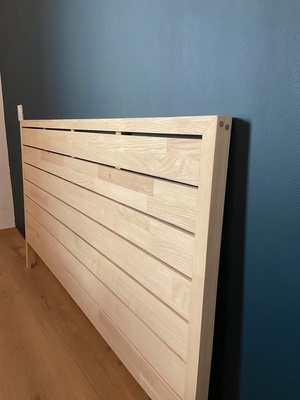 Tête de lit en frêne