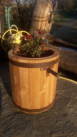 Pot pour fleur en mélèze