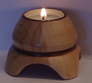 Une série de bougeoir