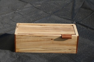 D'une buche une boite !