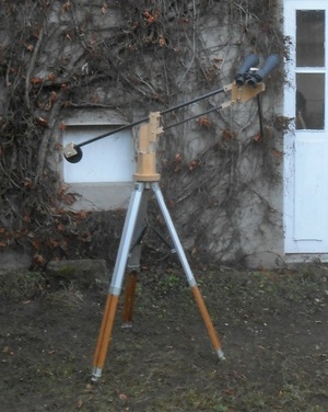 Monture parallélogramme pour jumelles pour la comète Neowise