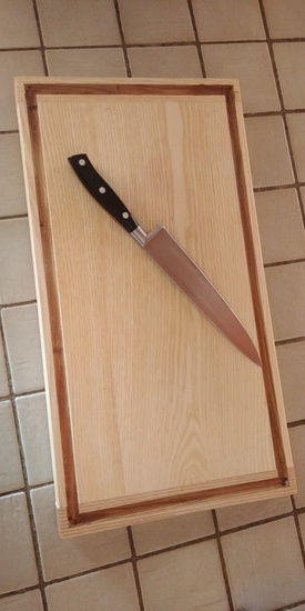 Une planche à découper.. Encore une...