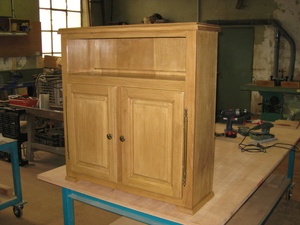 Petit meuble en chêne