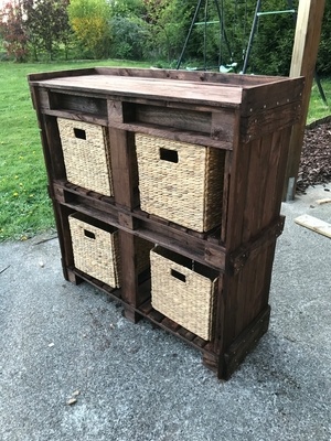 Meuble de rangement en bois de palettes