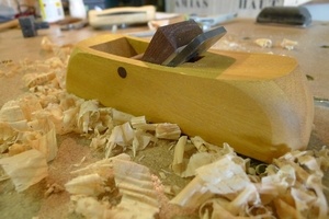 Un bon rabot dans l'atelier