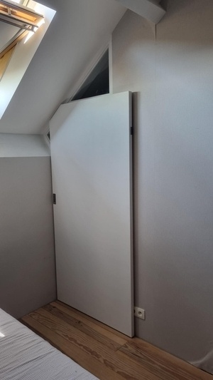 Porte coulissante avec coulisse invisible !