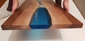 Plateau de table Noyer et Epoxy