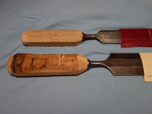 Encore deux manches de ciseaux