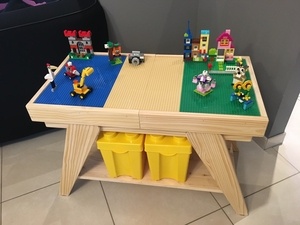 Table LEGO avec rangements