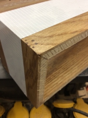 Dispositif tout c.. pour coupe d’onglet sur traîneau