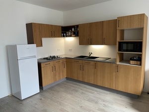 Cuisine en panneau latté chêne massif