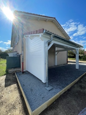 Carport / appenti en bois