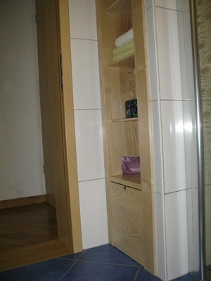 Meuble encastré pour la salle de bain