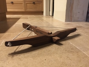 Arbalète à bouchon