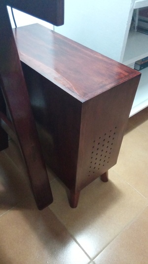 Caisson cache PC de bureau