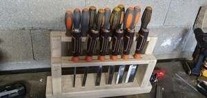 Support ciseaux a bois / tournevis