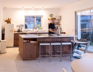 Cuisine en placage de noyer