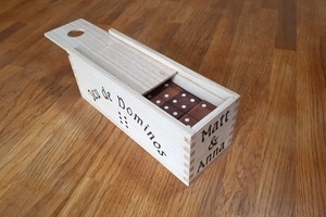 Boite avec dominos en Cumaru
