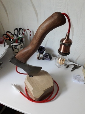 Petite lampe "hachement" belle