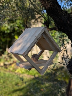 Mangeoires pour oiseaux