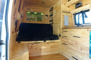 Un fourgon camping car fait pour le voyage au long cours!